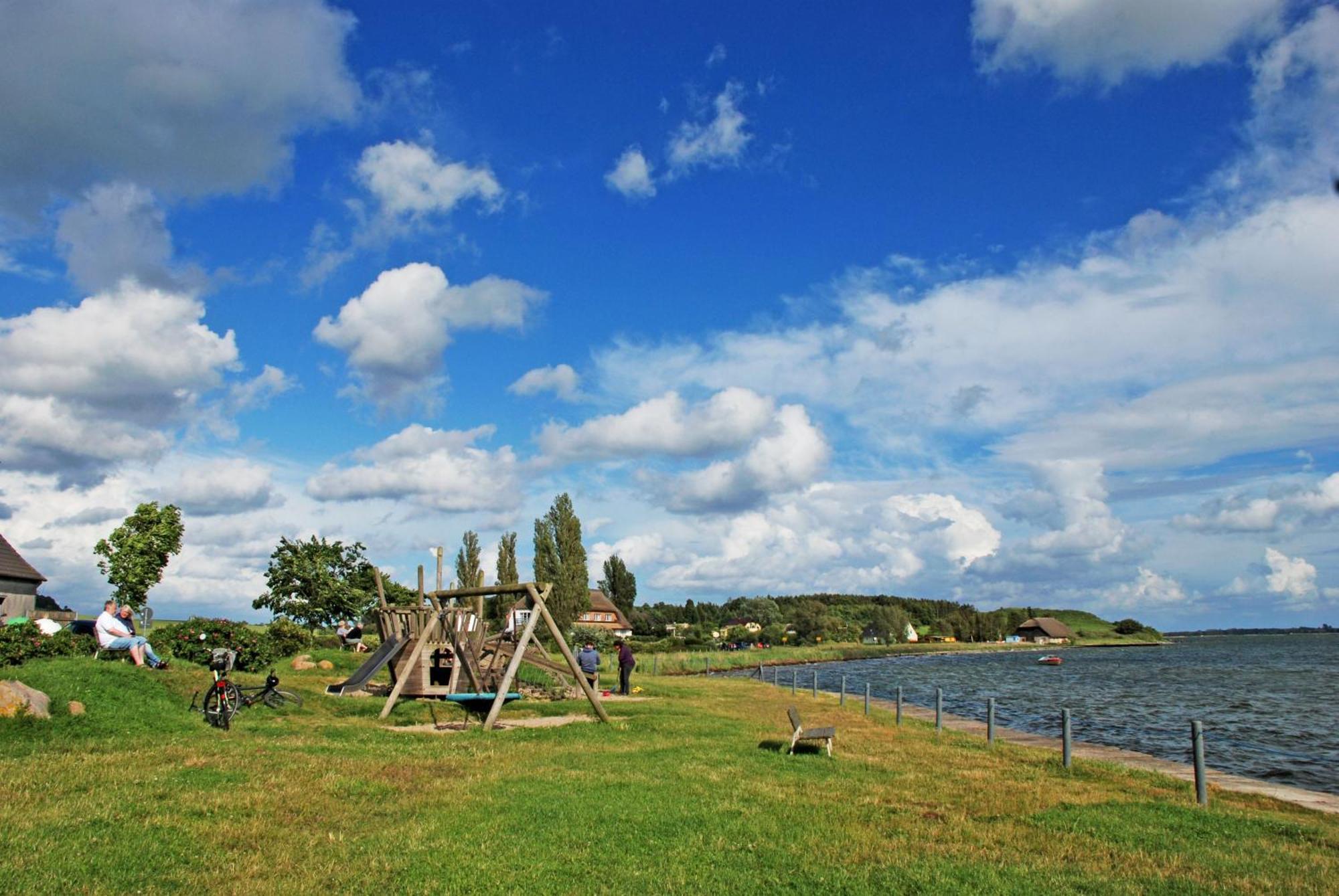 Ferienwohnungen An Der Hagenschen Middelhagen Esterno foto