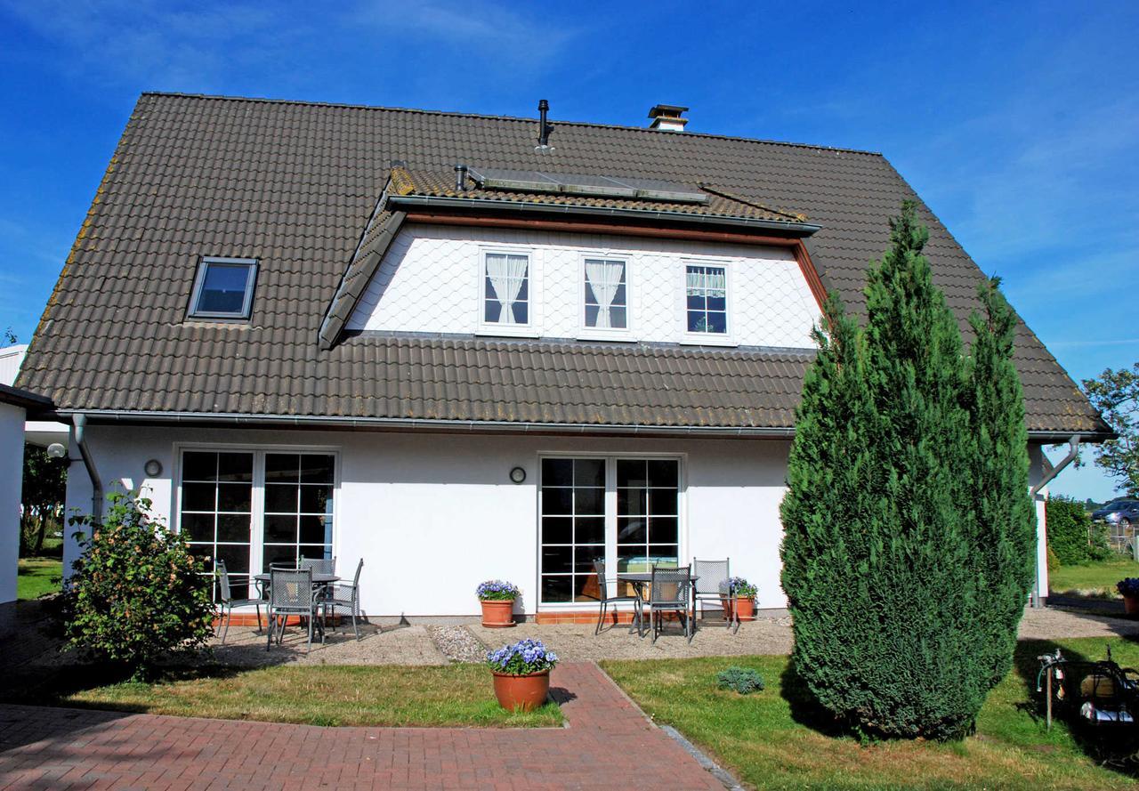 Ferienwohnungen An Der Hagenschen Middelhagen Esterno foto