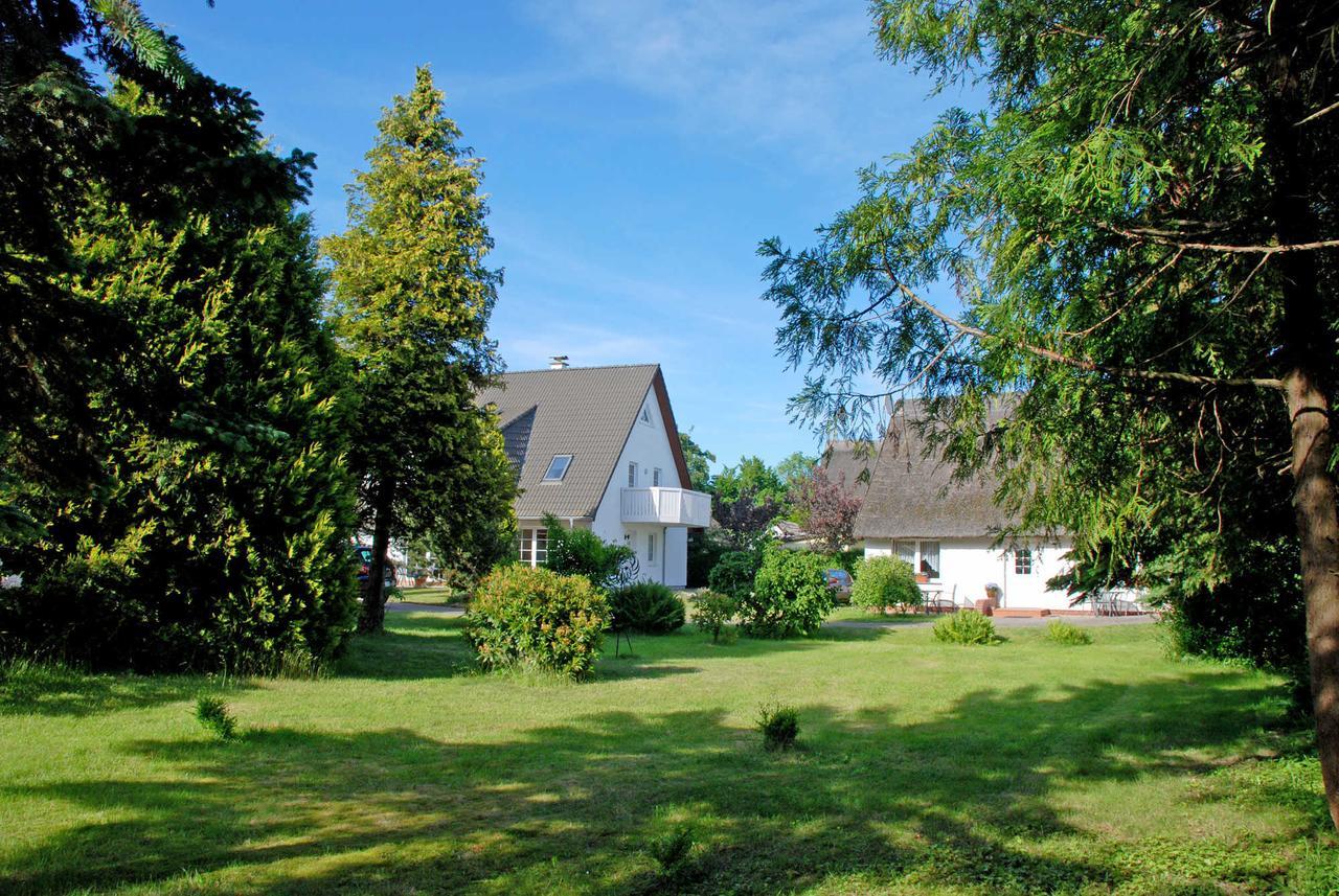 Ferienwohnungen An Der Hagenschen Middelhagen Esterno foto