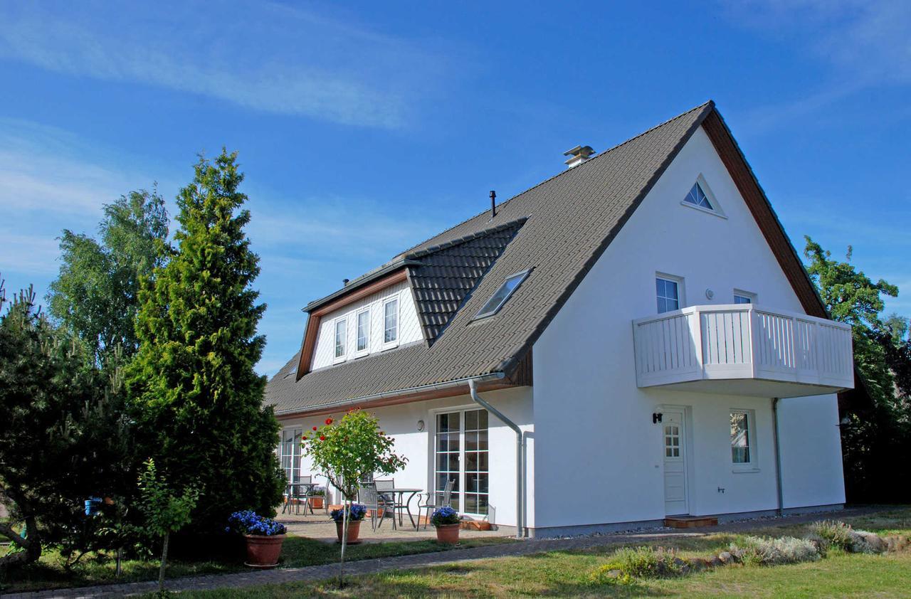 Ferienwohnungen An Der Hagenschen Middelhagen Esterno foto