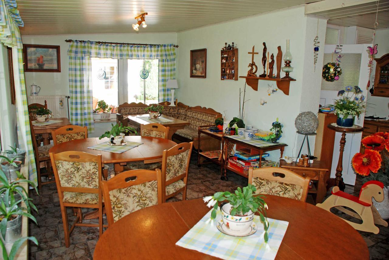 Ferienwohnungen An Der Hagenschen Middelhagen Esterno foto